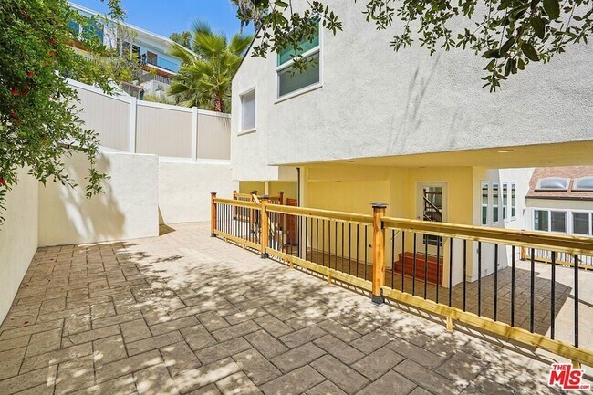 Building Photo - 5131 Campo Rd