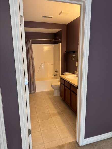 Master Bathroom - 52 Grandview Cir
