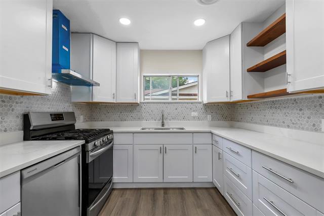 Building Photo - 8048 Woodvale Rd