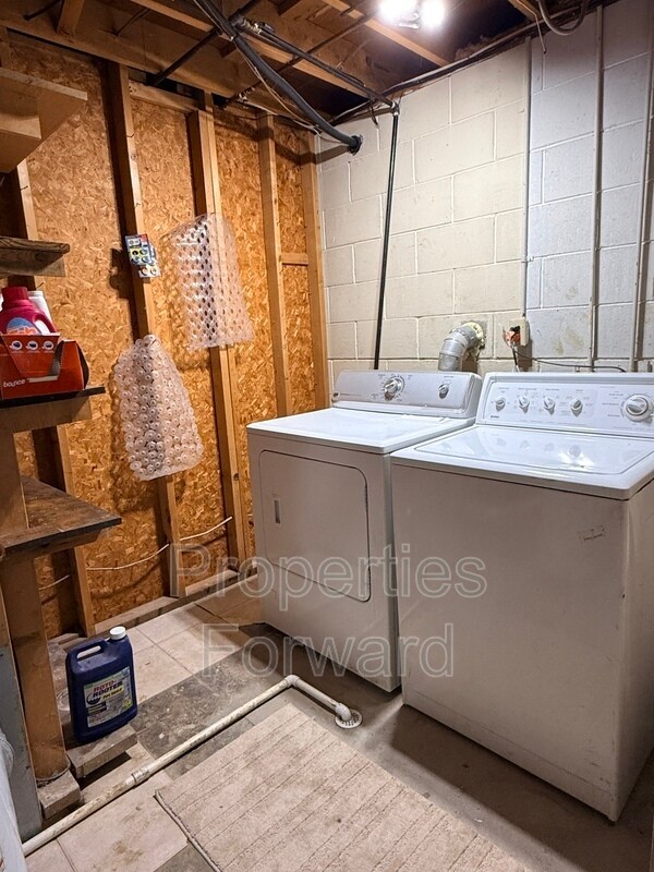Building Photo - 873 Allison Dr