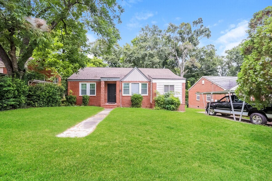 Building Photo - 2711 King St