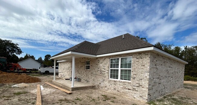 Building Photo - 3 Bed 2 Bath New Construction Home