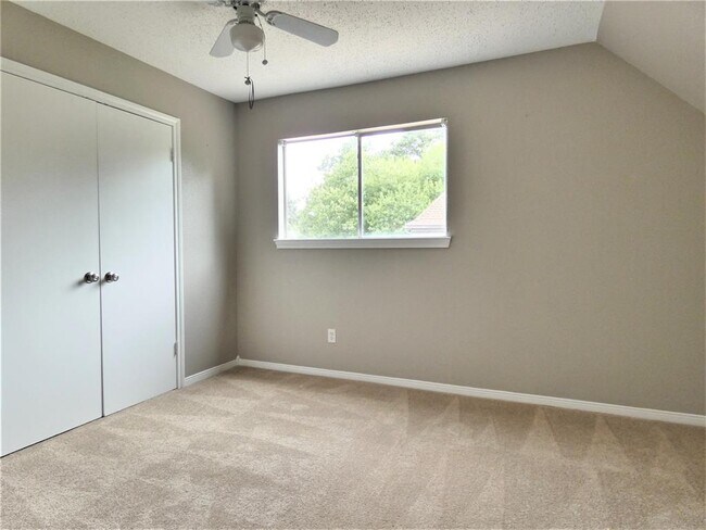 Building Photo - 7511 Renmark Ln