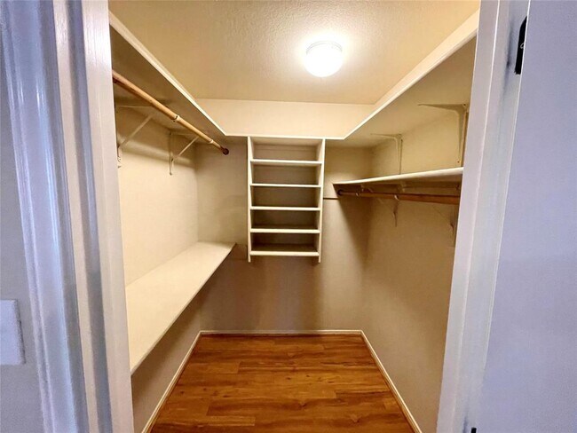 Building Photo - 4213 Walling Forge Dr