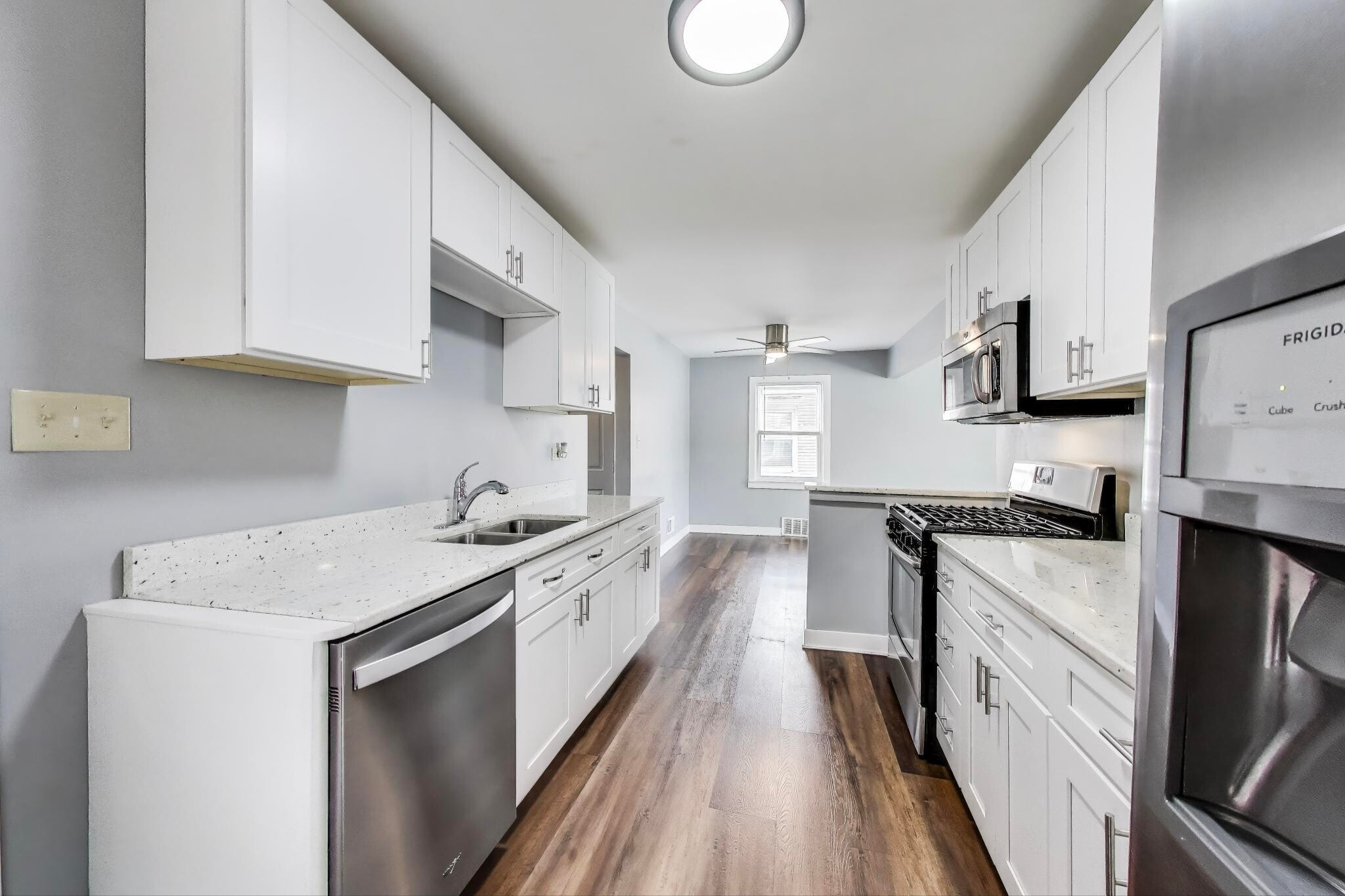 Building Photo - 4118 Prairie Ave