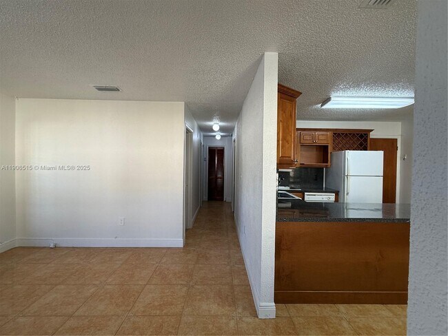 Building Photo - 1048 NW 32nd Pl