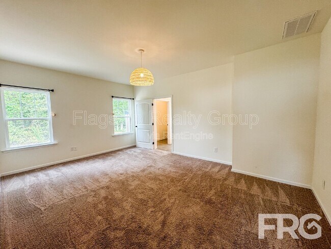 Building Photo - 3919 Wilum Cir