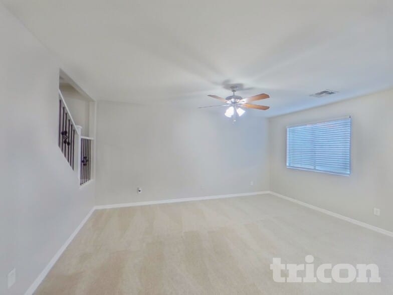 Building Photo - 12922 W Fleetwood Ln
