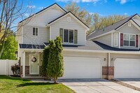 Building Photo - 3 Bedroom in Great Ogden Location