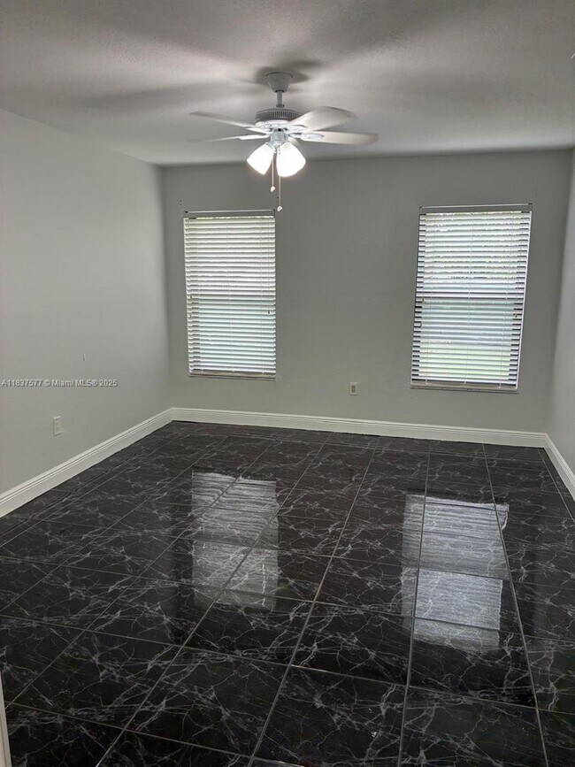 Building Photo - 16304 SW 103rd Ct