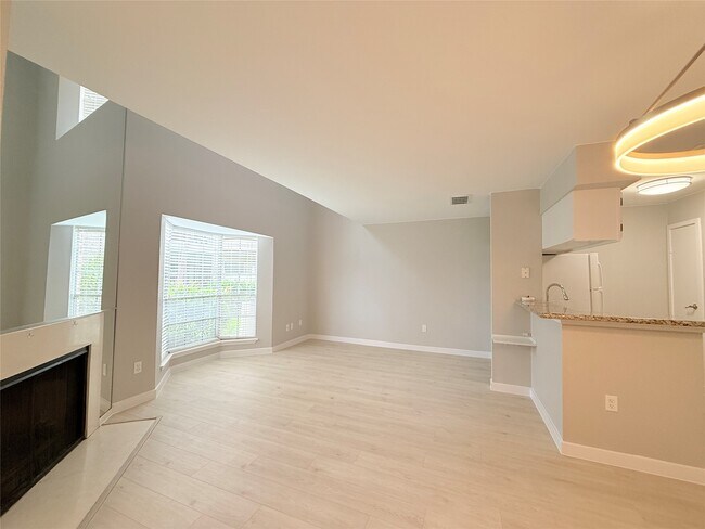 Building Photo - 2120 El Paseo St