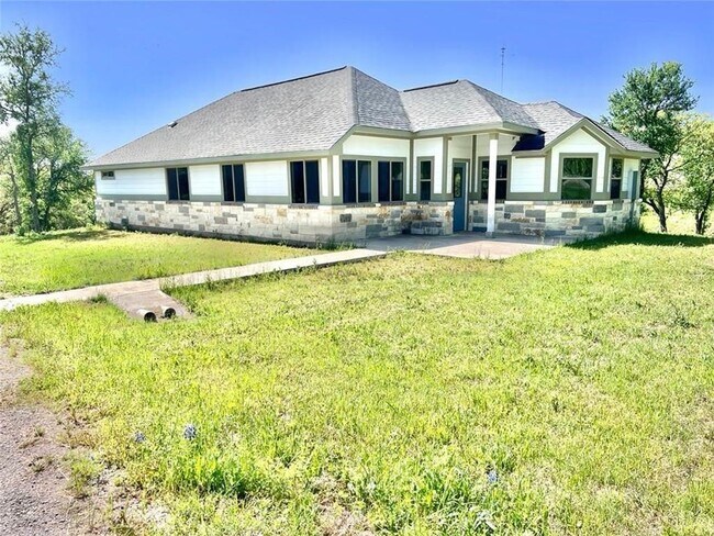 Building Photo - 8127 Burleson Manor Rd