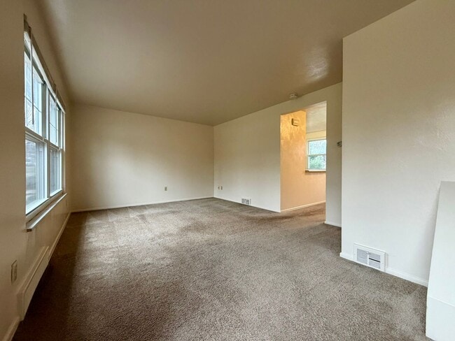 Building Photo - Stunning 2 BR Townhouse with Attached Garage! Central A/C & MORE!! CALL TODAY TO SCHEDULE A TOUR!