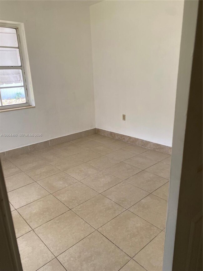 Building Photo - 1070 NW 147th St