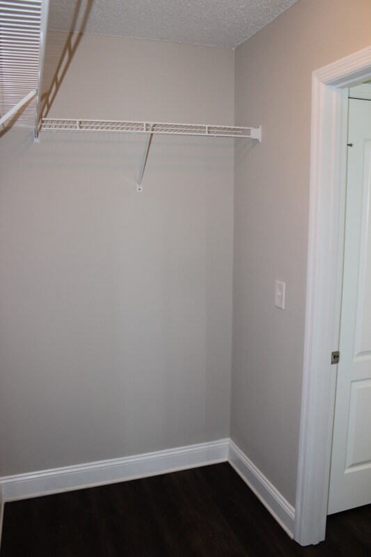 Building Photo - 271 Shadow Ct SW