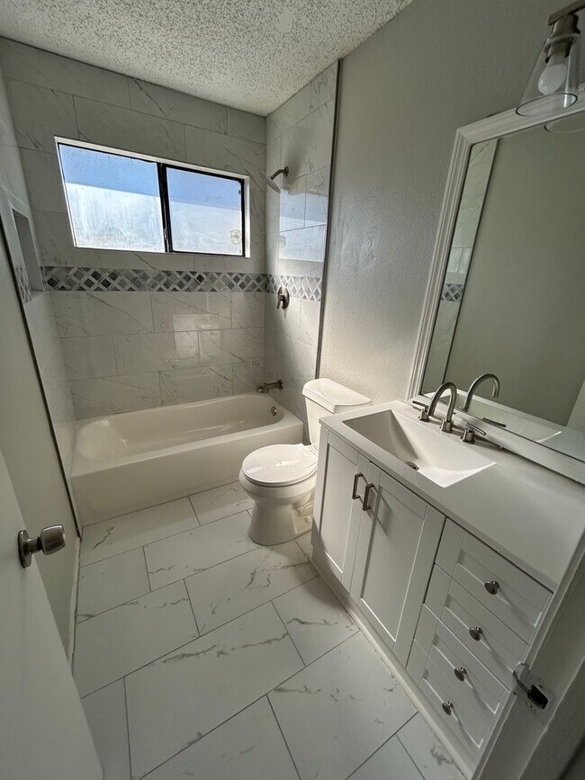 Building Photo - Come and see this well-kept beautiful home today!