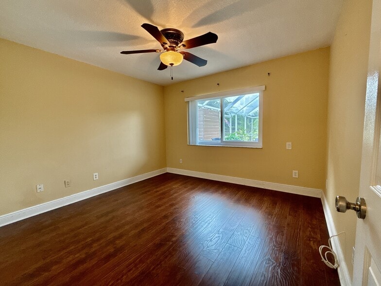 ROOM 1 - 19029 Weatherstone Dr