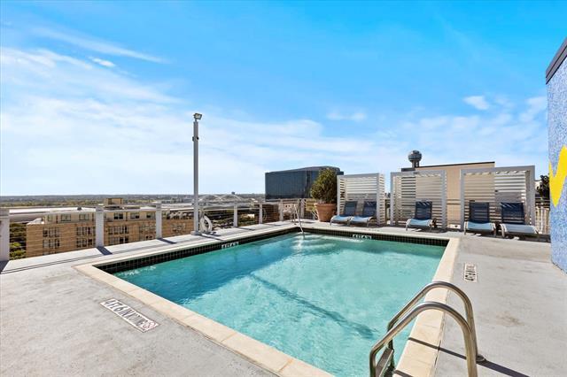 Building Photo - 1122 Jackson St