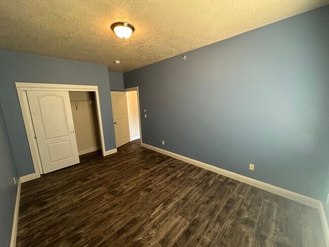 Building Photo - 34659 Castle Dr