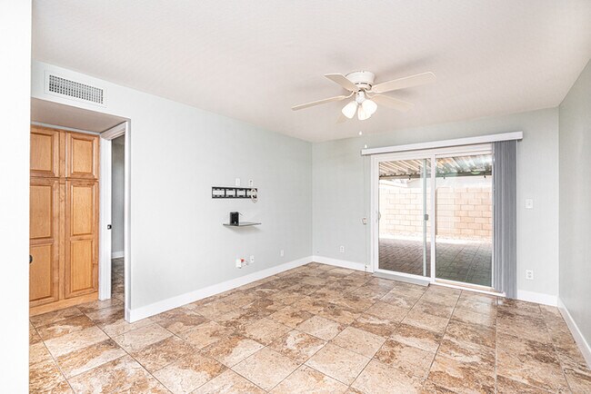 Building Photo - Great Tempe Townhouse