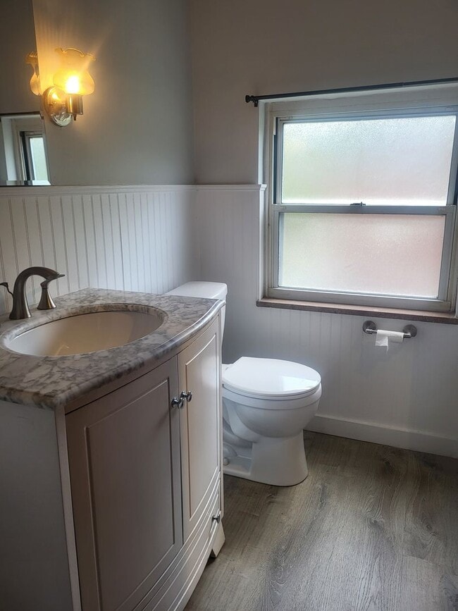 Building Photo - Beautiful 3 bedroom in Verona!