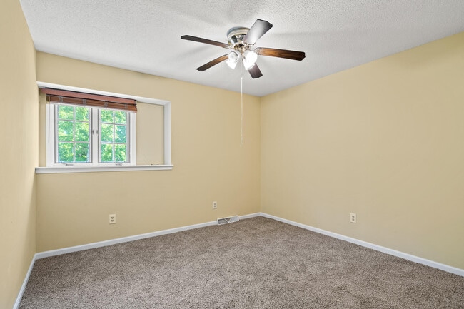 Building Photo - 2601 Hillshire Dr