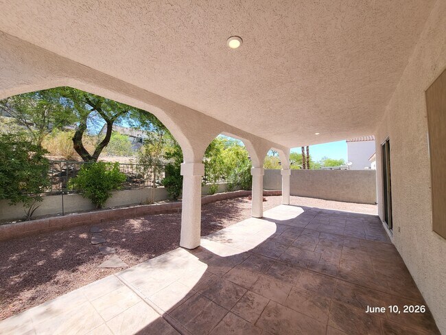 Building Photo - 109 Montesol Dr