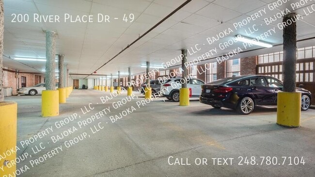 Building Photo - 200 River Pl Dr