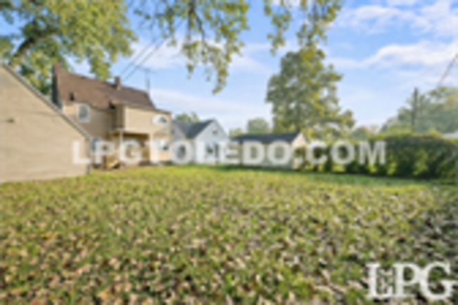 Building Photo - 1579 Colton St