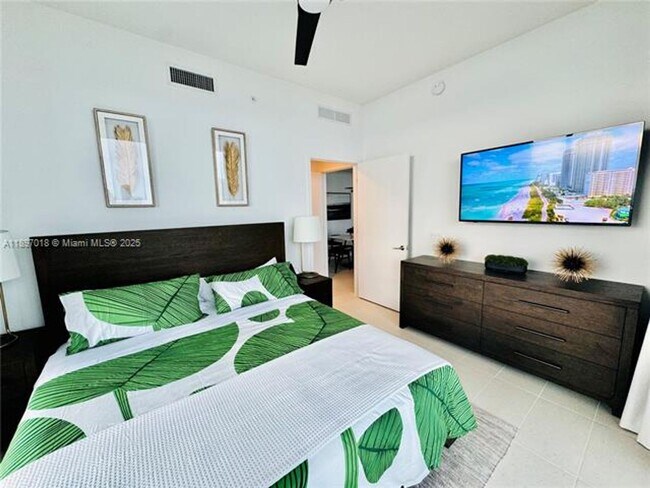 Building Photo - 159 NE 6th St