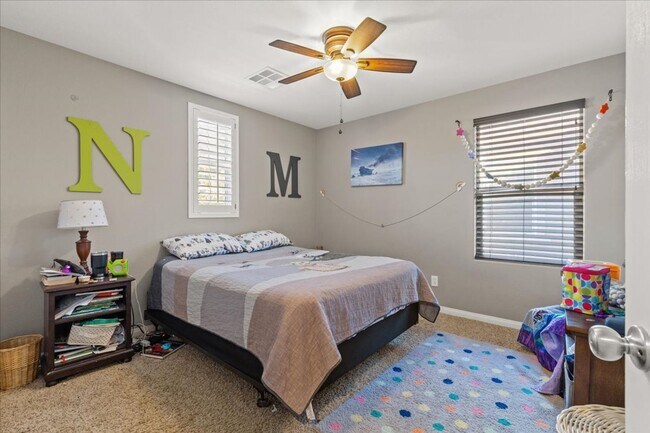 Building Photo - 3 bedroom Home in Summerlin with a Large B...