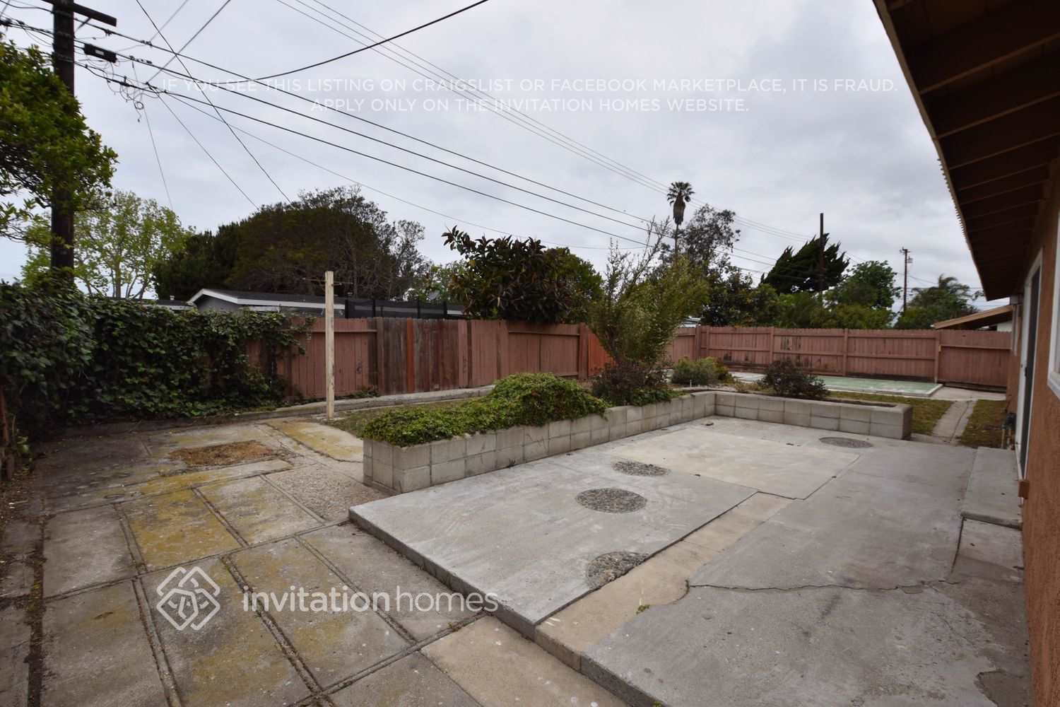 Building Photo - 1701 Claremont Dr