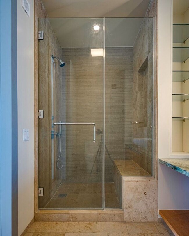 Building Photo - Veer Towers 1407E- Strip/City Views from this Stunning 1 bd/1ba Residence