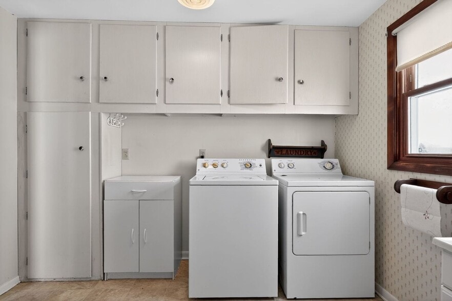 Building Photo - 20728 Old 24 E Rd