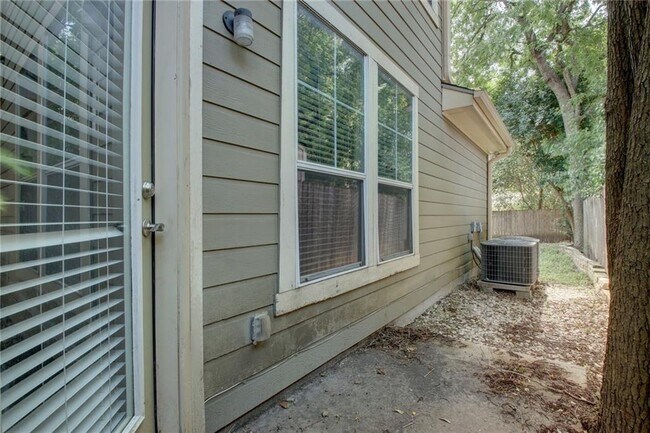 Building Photo - 705 Nelray Blvd