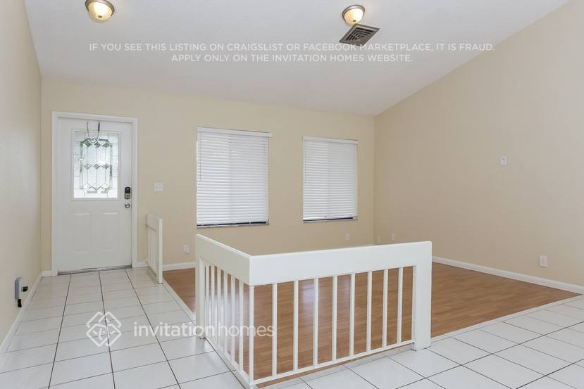 Building Photo - 10431 NW 20th Ct