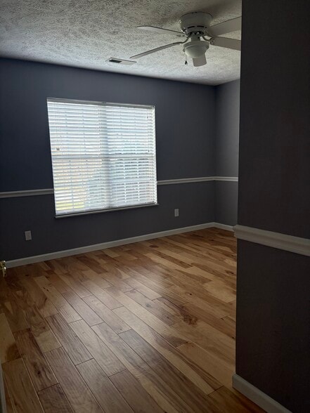 Building Photo - 1617 Country Meadows Dr