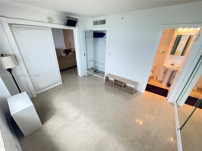 Building Photo - 9195 Collins Ave