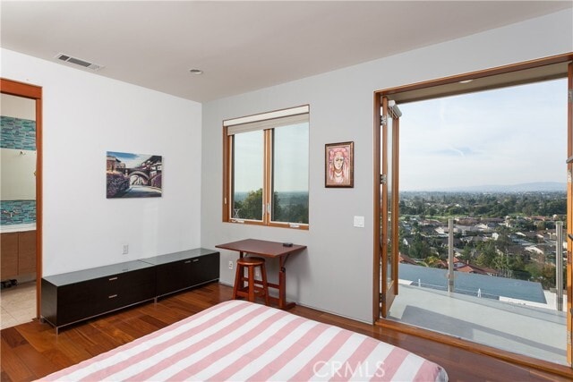 Building Photo - 19631 Crestknoll Dr