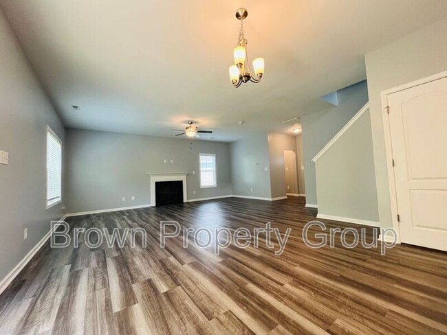 Building Photo - 2165 Stonewash Dr
