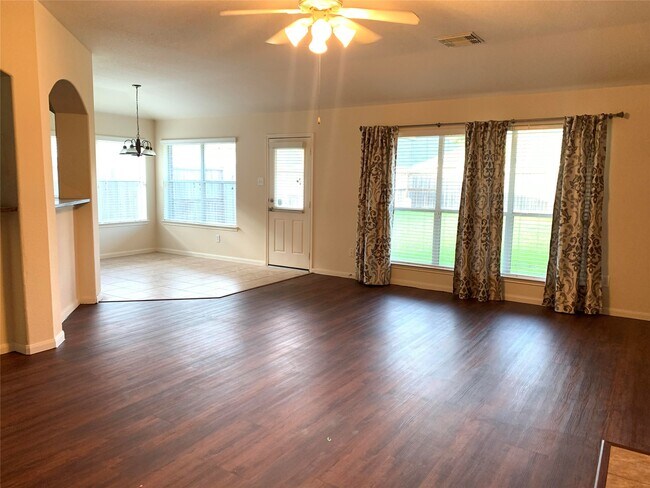 Building Photo - 5115 Trevors Trace Ln