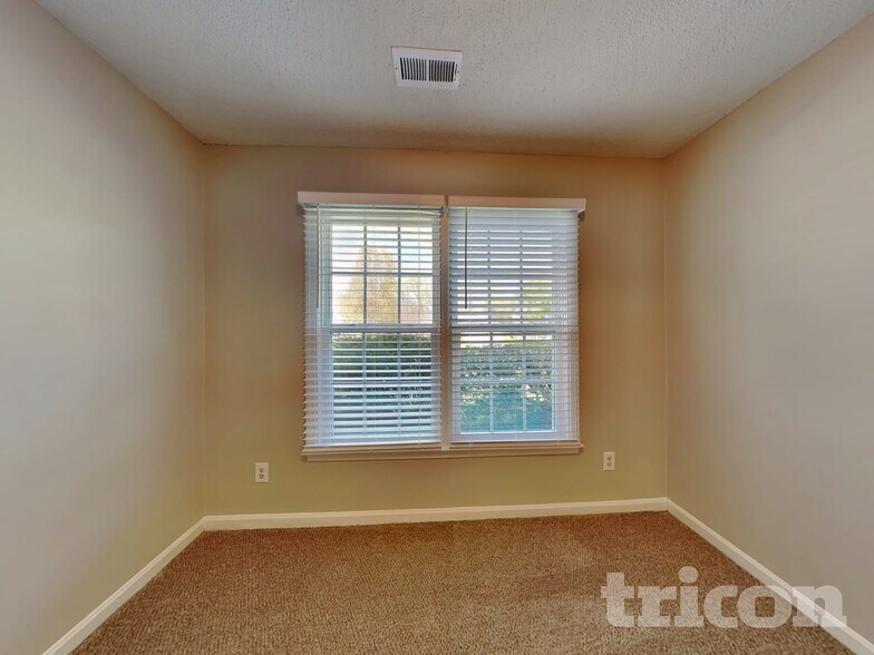 Building Photo - 14426 Planters Knob Ln