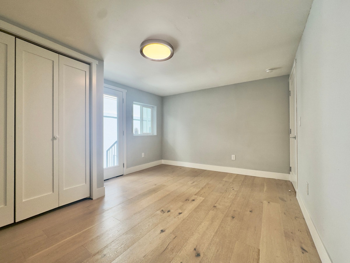 Building Photo - 914 Everett Ave