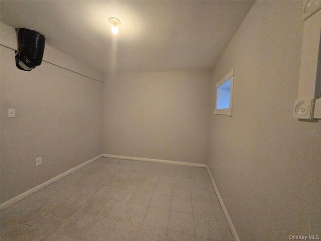 Building Photo - 60 Evan Rd