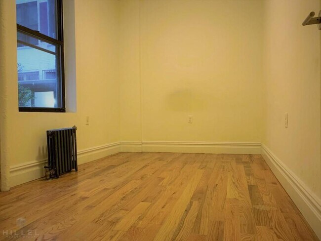 Building Photo - 2 bedroom in ASTORIA NY 11105