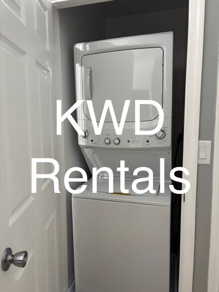 Building Photo - 129 Green Acre Dr