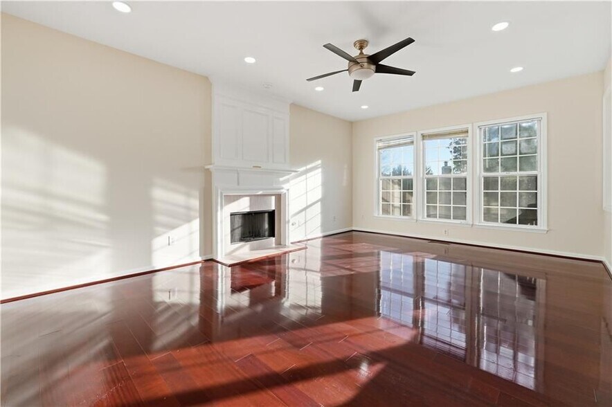 Building Photo - 348 Santa Anita Ave