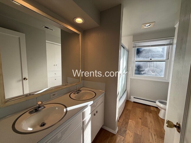 Building Photo - Spacious 6-Bedroom Home with Pool & Multiple Fireplaces – Great Northside Location!