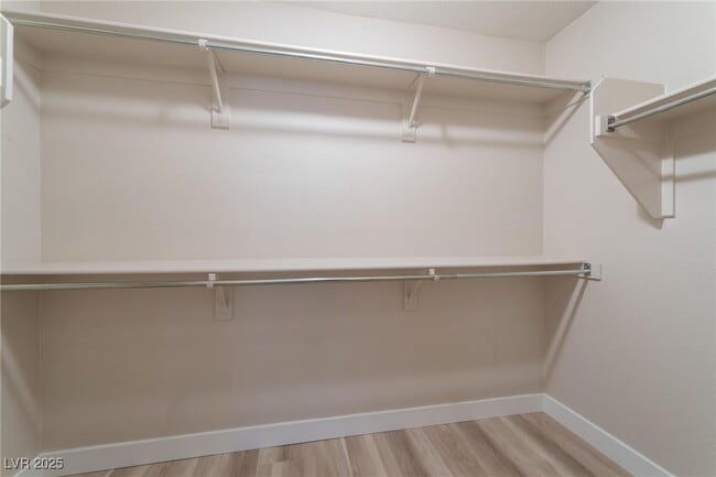 Building Photo - 9169 Column Ct