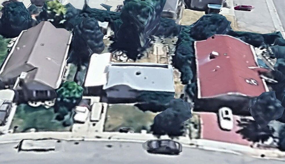 Building Photo - 885 Spruce St